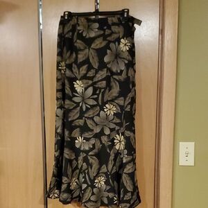 Sag Harbor Black and Blue Trumpet Maxi Skirt Resort Wear